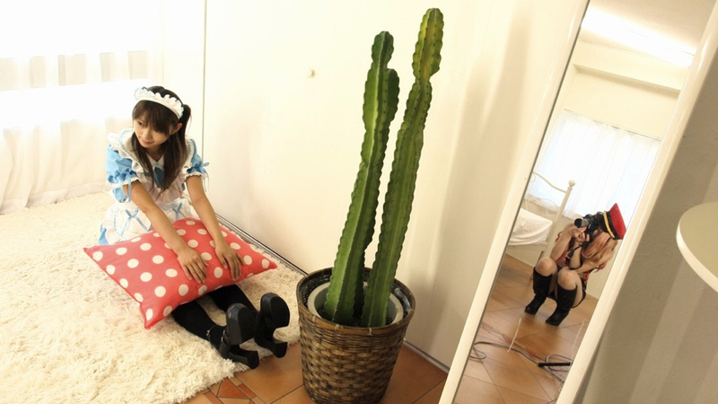 Illustration for article titled Inside Cosplay Photography Events (And a Fancy Shinjuku Apartment)